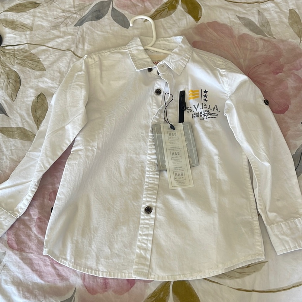 Size 4 boys brand new button down